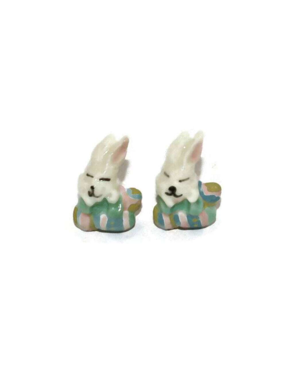 Vintage White and Pink Plastic Easter Bunny Stud Earrings.